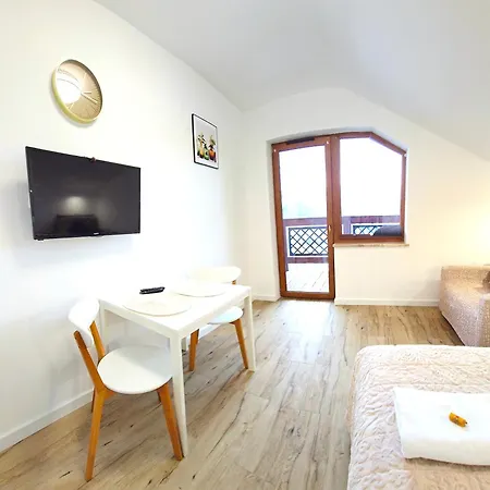 Family Raj Pod Sosnami Centrum Miasta! שצ'קלארסקה פוראובה