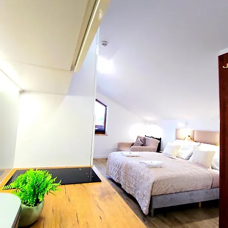 Family Raj Pod Sosnami Centrum Miasta! שצ'קלארסקה פוראובה