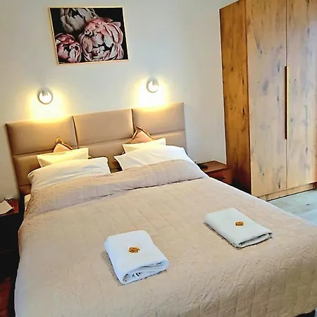 Family Raj Pod Sosnami Centrum Miasta! דירה *