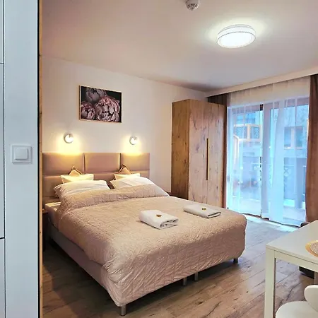 Family Raj Pod Sosnami Centrum Miasta! דירה שצ'קלארסקה פוראובה