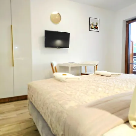 Family Raj Pod Sosnami Centrum Miasta! * שצ'קלארסקה פוראובה